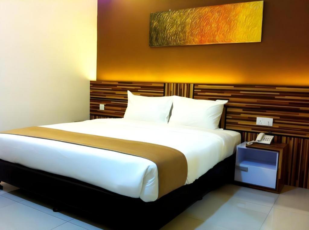 Gm Holiday Hotel Permai Jaya Kampong Tebing Rabak Buitenkant foto